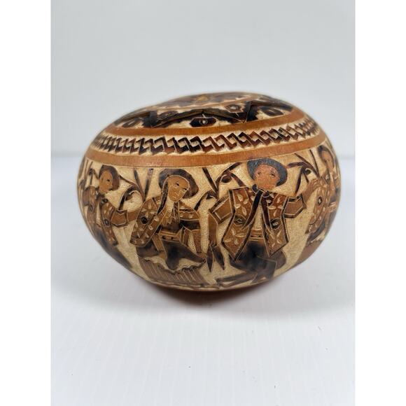 Gourd Hand Carved Etched Lidded Musicians Dancers Intricate Peru Folk Art Round - Picture 7 of 9
